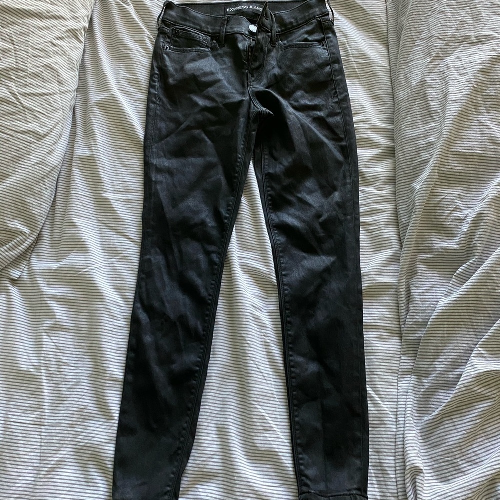 faux leather express jeans!